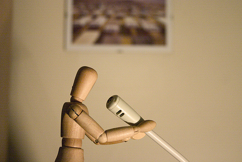 singing_in_microphone.jpg
